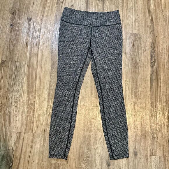 EDDIE BAUER Leggings Herringbone Black White Pants Activewear Size Medium - Picture 1 of 7